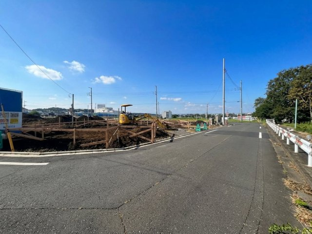 日野新町５丁目Ⅲの前面道路含む現地写真