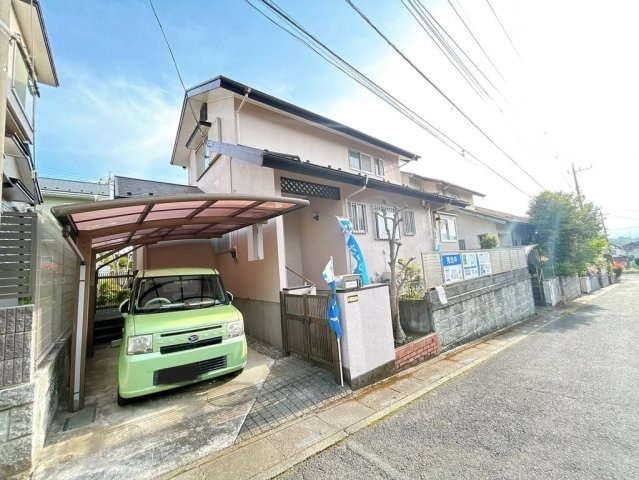 東松山市殿山町　中古売戸建の前面道路含む現地写真