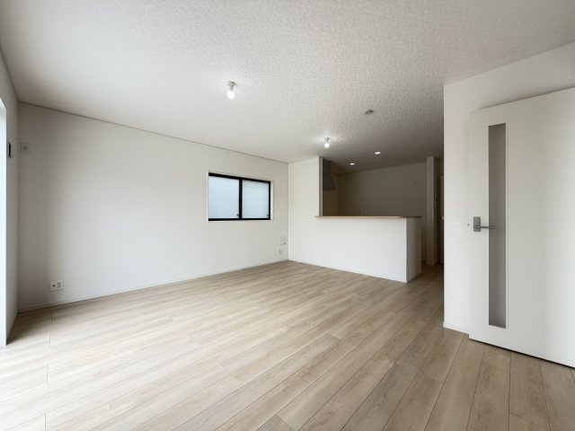 糸満市名城　第1（全2棟）の居間・リビング|※同施工会社写真です 