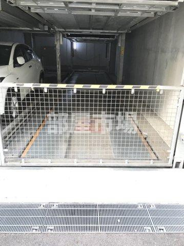エスティメゾン押上の駐車場