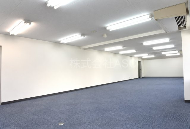 新大阪第２ＹＳビルの内装