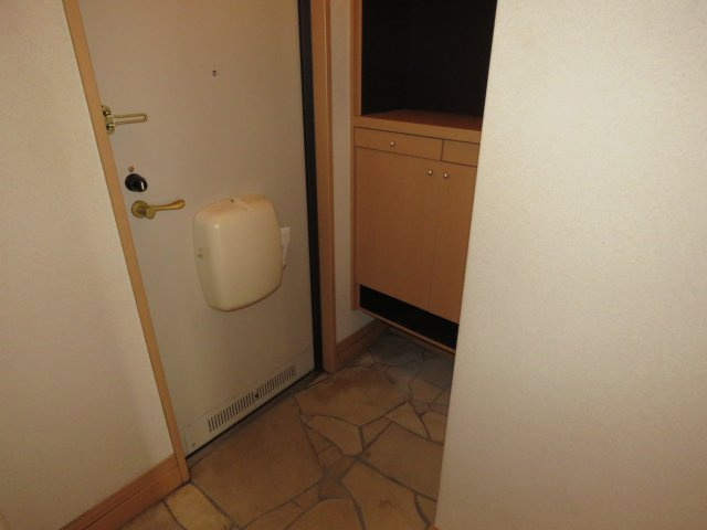 ヴェールトワBの玄関