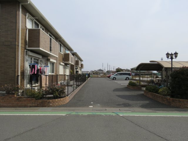 ヴェールトワBの駐車場
