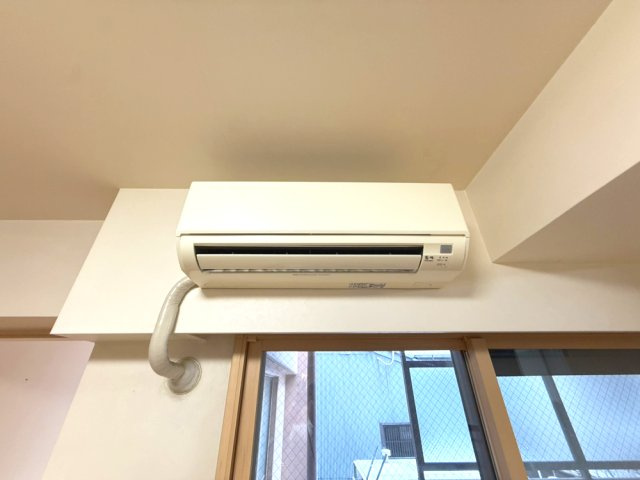 グラビスコート三条堺町の設備|きれいな洋室です