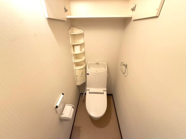 グラビスコート三条堺町のトイレ|落ち着いたトイレです