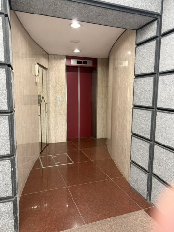 桜台ツーウッズビルのエントランス
