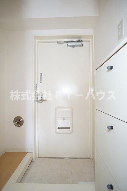 アベニュー林の玄関