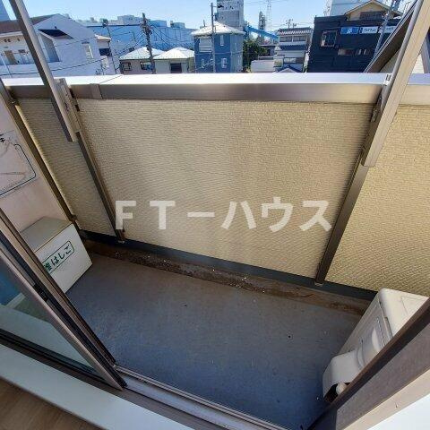 Ｅｌｕａ　Ａｎｅｌａのバルコニー