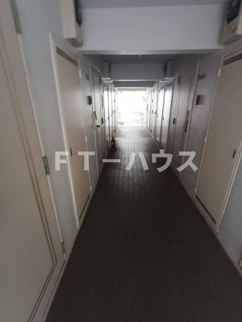 ハートハウス原木中山のロビー