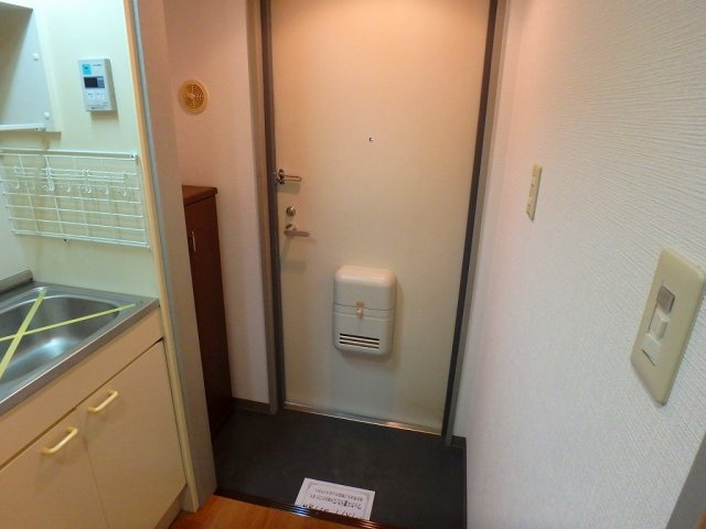 ラ・セゾン白山の玄関