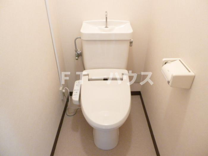 エムズ・アーク Ａ棟のトイレ|温水洗浄暖房便座仕様です