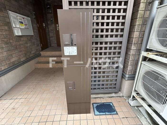 ＫＳ・フォンティーヌのエントランス|宅配ボックス