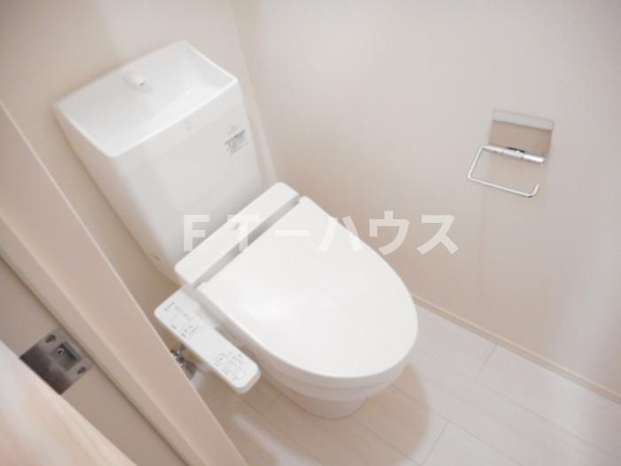 イーリスガーデンのトイレ|温水洗浄暖房便座