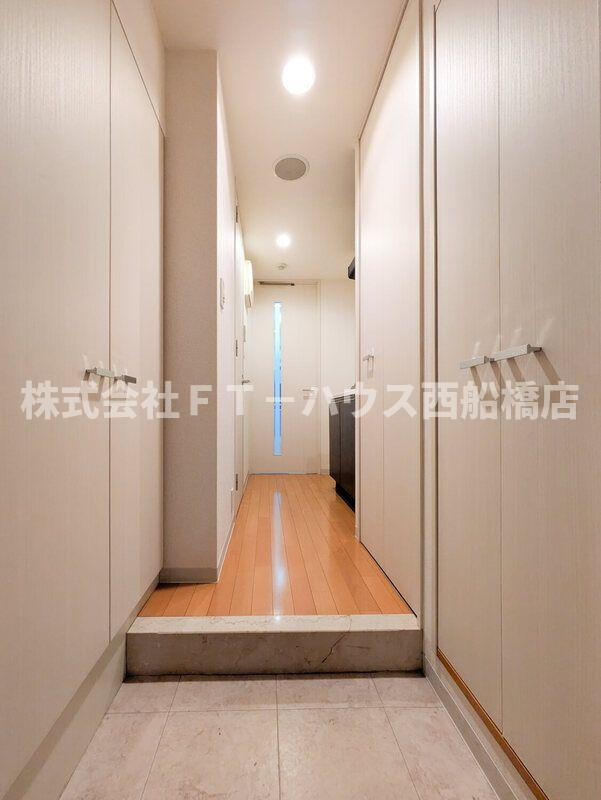 S-FORT船橋本町の玄関