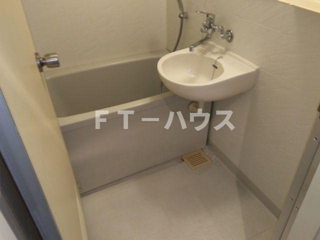 リバレインの浴室