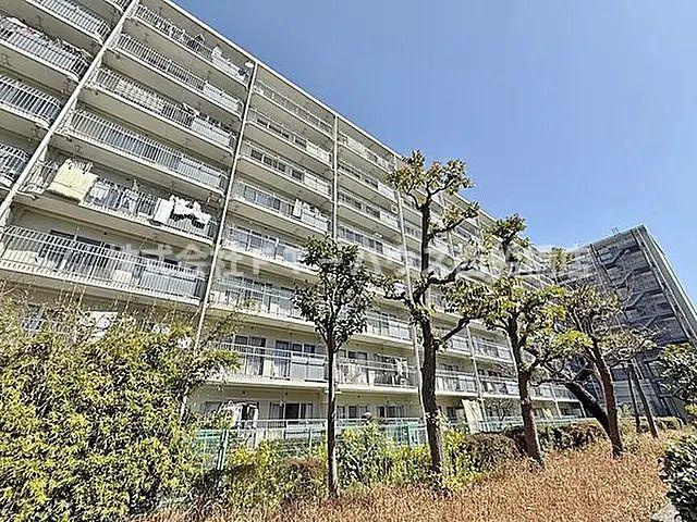 マンションニュー中山の外観