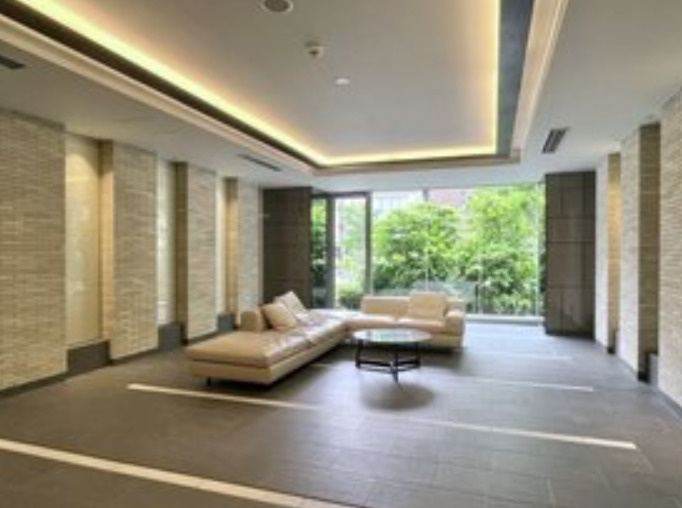 クレヴィア日暮里THE RESIDENCEのロビー|ゆとりのあるロビーです
