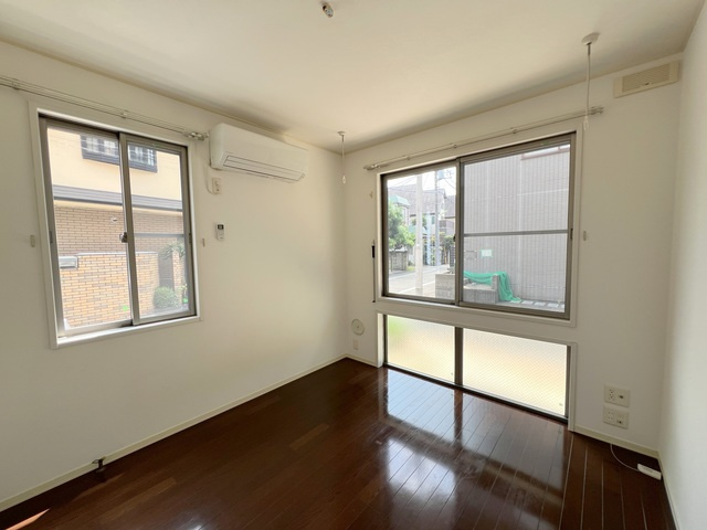 Ｈｅｉｍ．Ｗ．Ｔｒｅｅの居間・リビング|★２面採光の明るい角部屋です★