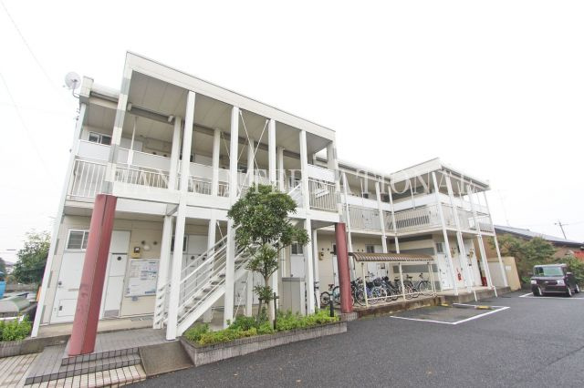 エスト千間台の外観