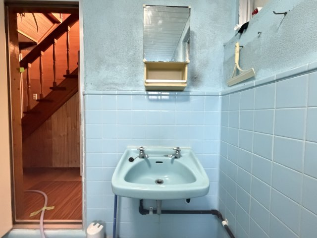 うるま市具志川　オーシャンビューの洗面所|1階　帰宅後すぐに手洗いができる洗面台♪