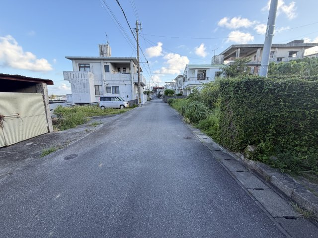 うるま市具志川　オーシャンビューの前面道路含む現地写真|西側公道約5ｍ♪