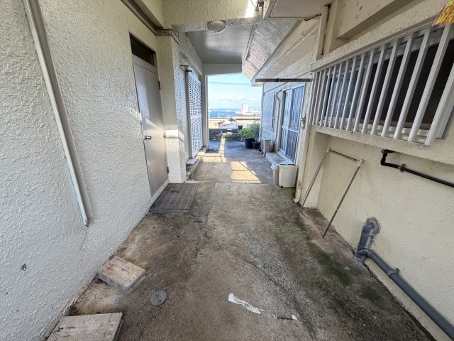 うるま市具志川　オーシャンビューの外観|1F玄関通路♪
