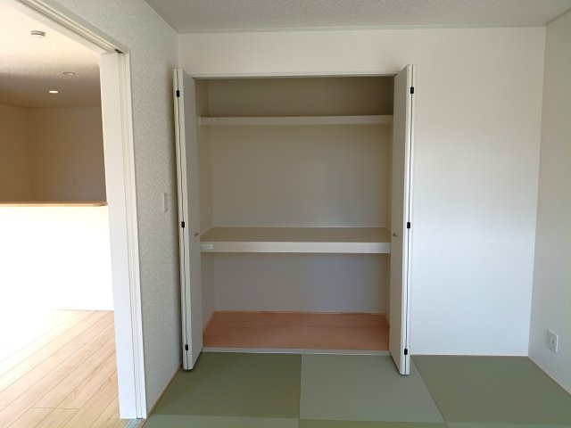 クレイドルガーデン山口市天花 第3　2号棟の収納|和室収納です