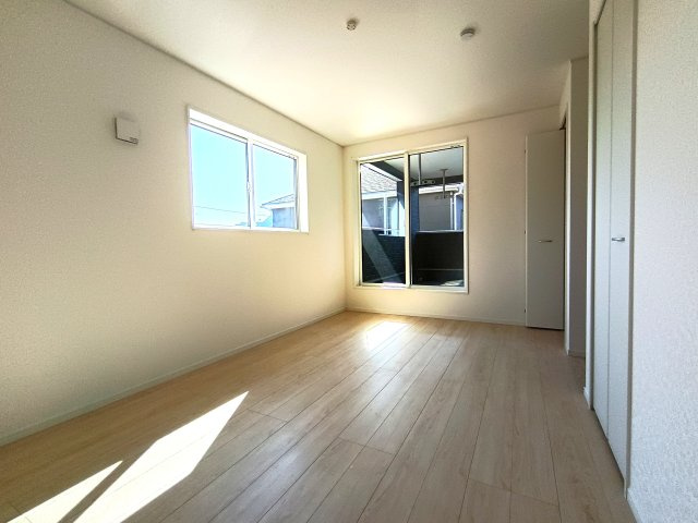 クレイドルガーデン山口市天花 第3　2号棟の洋室|8畳の洋室です