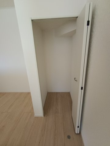 クレイドルガーデン山口市天花 第3　2号棟の収納|LDK収納です