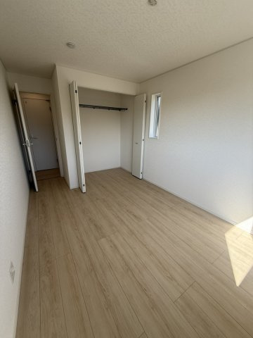 クレイドルガーデン山口市天花 第3　3号棟の洋室|6.5畳洋室です