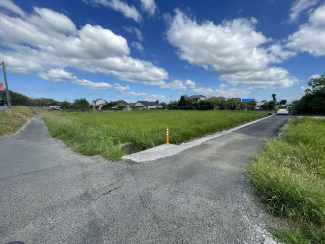 氷川町島地　事業用地の前面道路含む現地写真