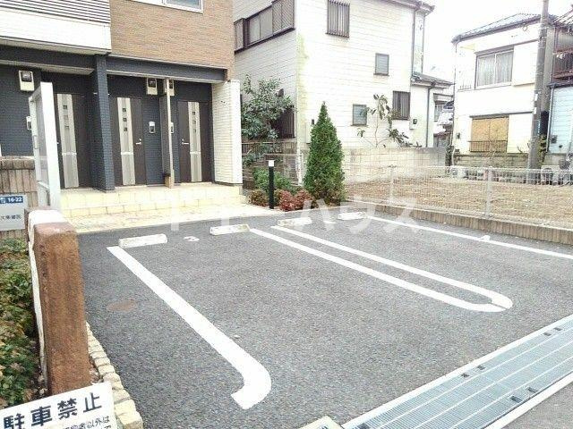 フェアリールゥーの駐車場