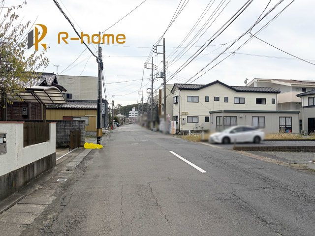 水戸市白梅1期　新築戸建て　1号棟の前面道路含む現地写真|周辺環境も併せて案内致します♪
閑静な住宅地で笑顔あふれる新生活！
ぜひ現地へお越しください♪