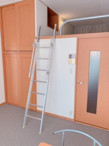 レオパレス西神の寝室