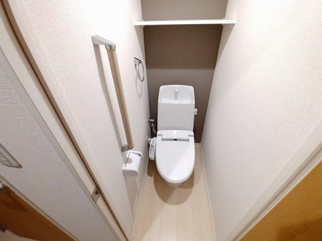 クレイノルピナス参番館のその他|トイレ：温水洗浄便座付き