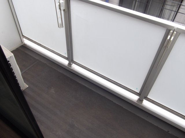 ＫＭＧビルのバルコニー