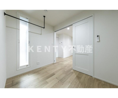 【寝室】 | ＷｏｏｄＣｒｅｓｔ中延Ｒｅｓｉｄｅｎｃｅ | 開放的な寝室です