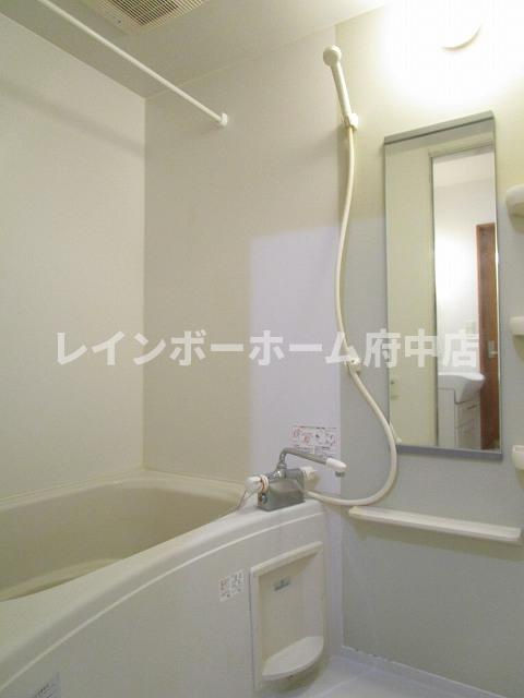 ロイヤル・レジデンス壱番館の浴室