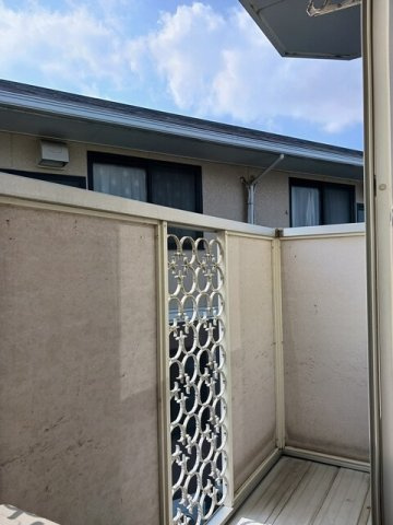 エルディム原田のバルコニー|外からの目が気にならないバルコニーで洗濯物が干せます