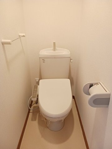 スカイマンションのトイレ|落ち着いたトイレです