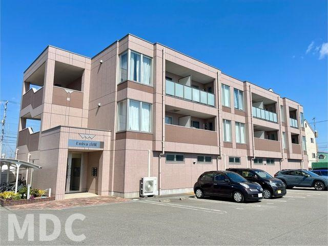 ユニヴァ山城の外観