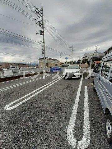 フラン　カーサⅠの駐車場|高崎、前橋のお部屋探しはエンドスケープまで！お客様の理想お聞かせ下さい♪