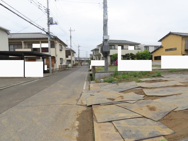 坂戸市伊豆の山町新築戸建の前面道路含む現地写真