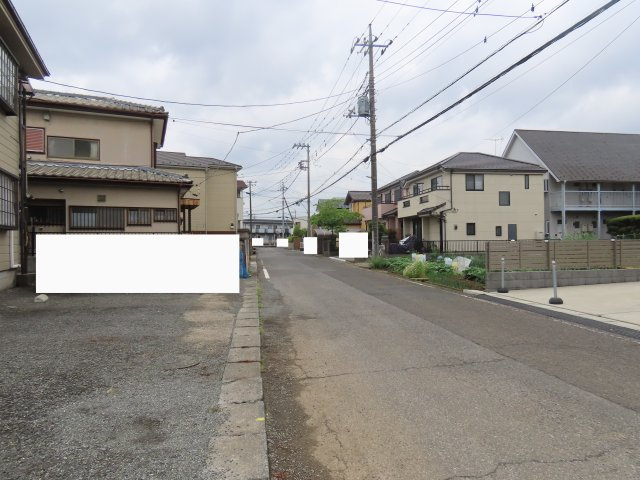 坂戸市伊豆の山町新築戸建の前面道路含む現地写真