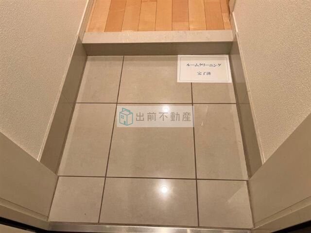 ザ・プレミアムスイート高田馬場の玄関