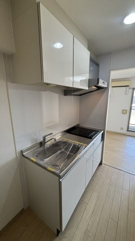 【キッチン】ラ・ウェゾン塚本通 