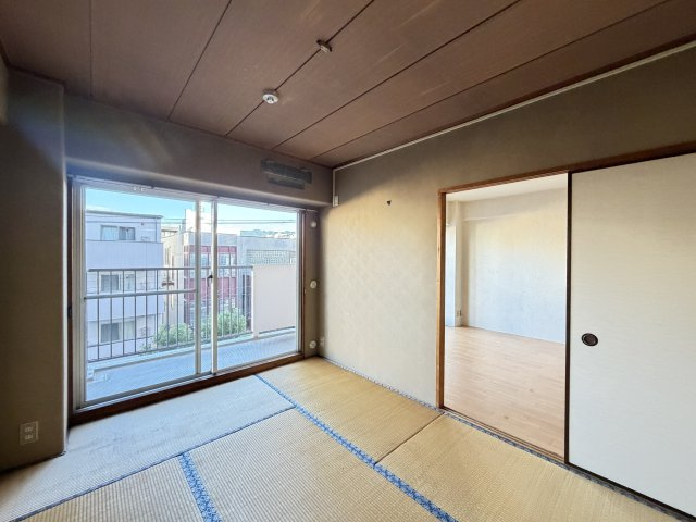 橿原神宮前スカイハイツの和室|落ち着いた雰囲気の和室付きです