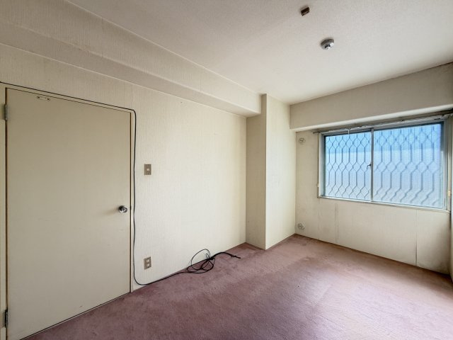橿原神宮前スカイハイツの洋室|個人の部屋や寝室として使える洋室です