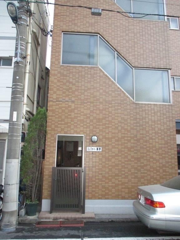 コンフォート栗原のエントランス