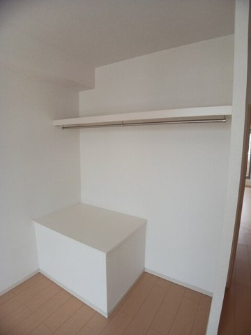 サニーメゾン弐番館の収納|大きなものも収納できそうです